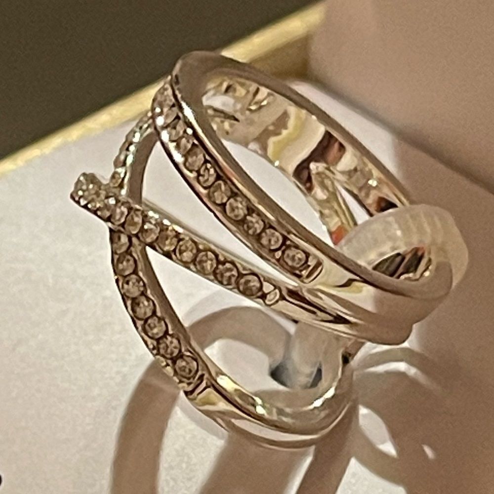 New in box CHARTER CLUB silver plated criss cross Crystal Ring